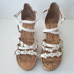 American Eagle Girl's dress sandal 👡  wedges